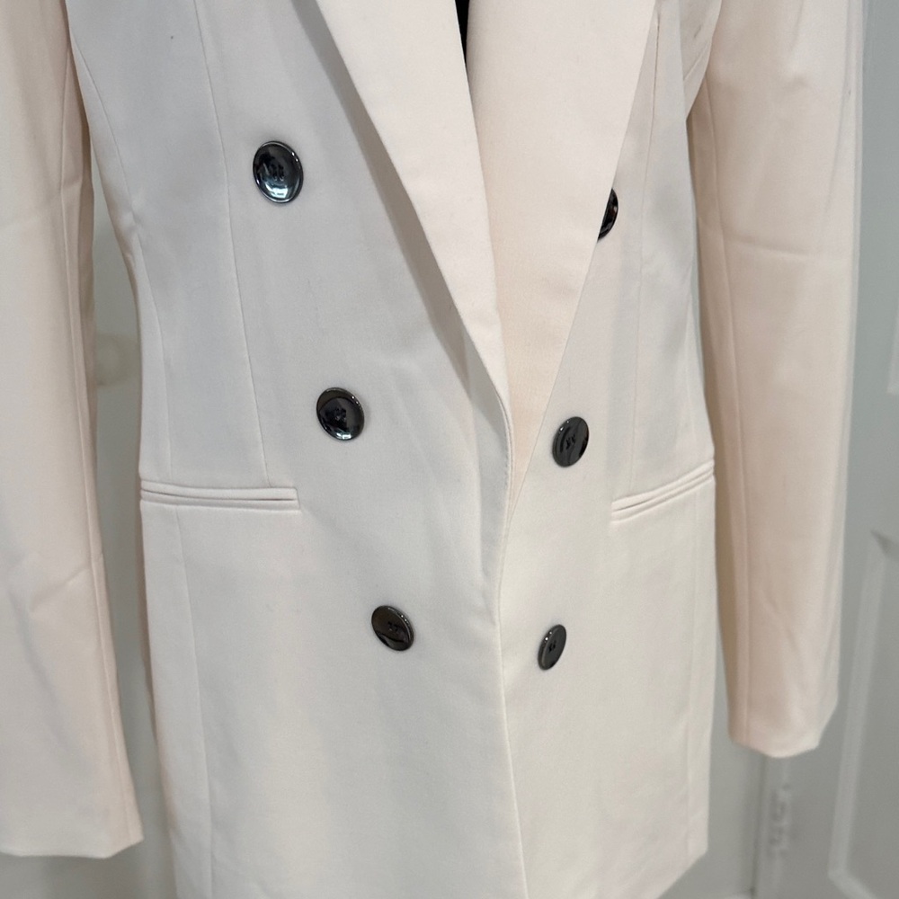Bar III Women's Light Cream Double-Breasted Blazer